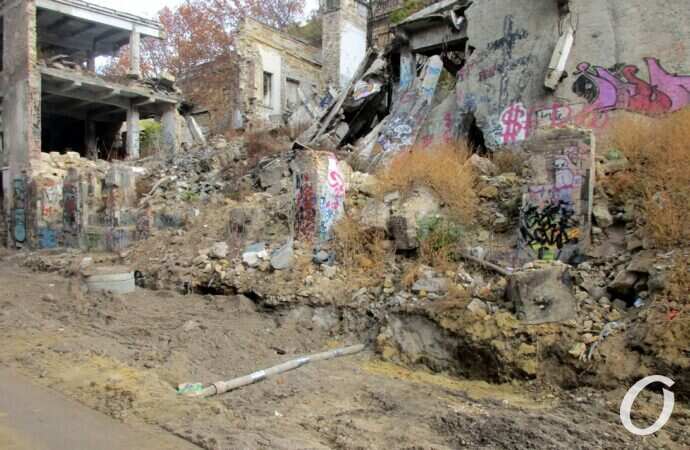 ремонт Деволановского спуска