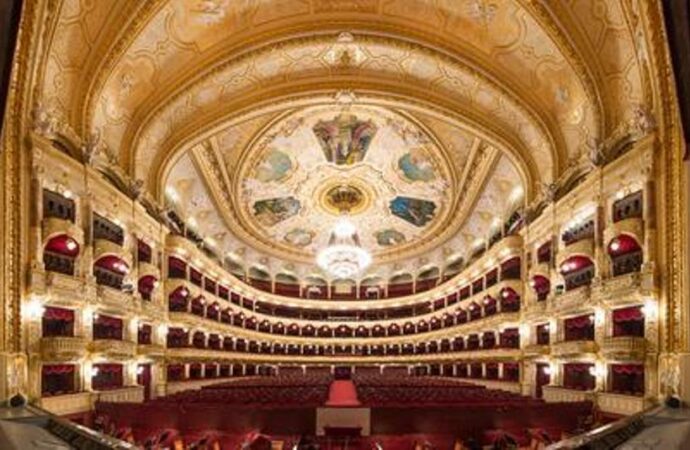 Когда Одесская Опера откроет двери для зрителей?