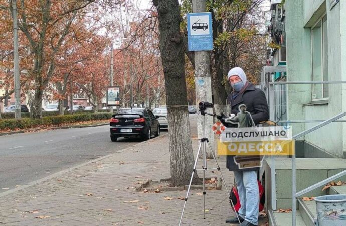 В Одессе “кошмарят” маршрутчиков за стоящих пассажиров – у полицейских появился помощник (фото)