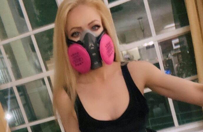 Одесская Барби переехала в Москву, где подхватила коронавирус и анорексию