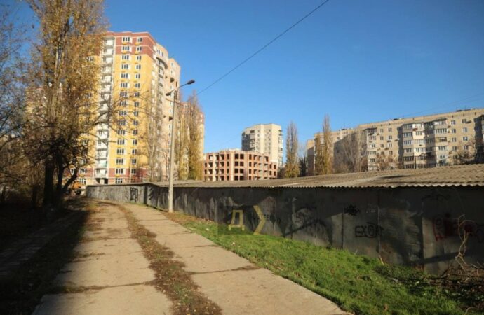 скандальная стройка на Бочарова5