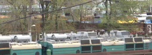 Одессит обгорел на железной дороге – хотел сделать селфи на цистерне (видео)