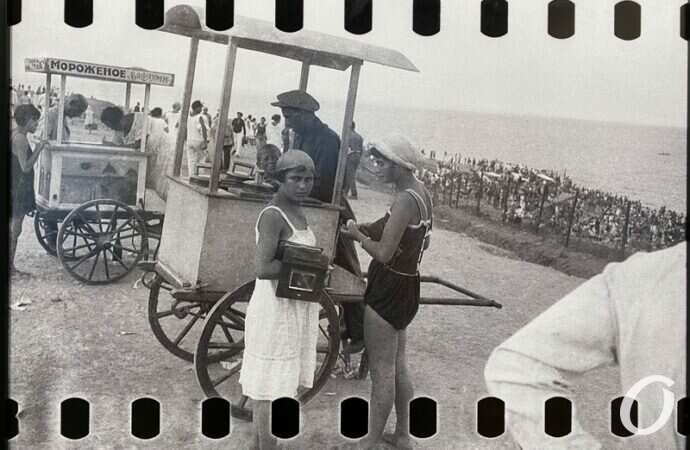 Выставка 100-летних фото Одессы21