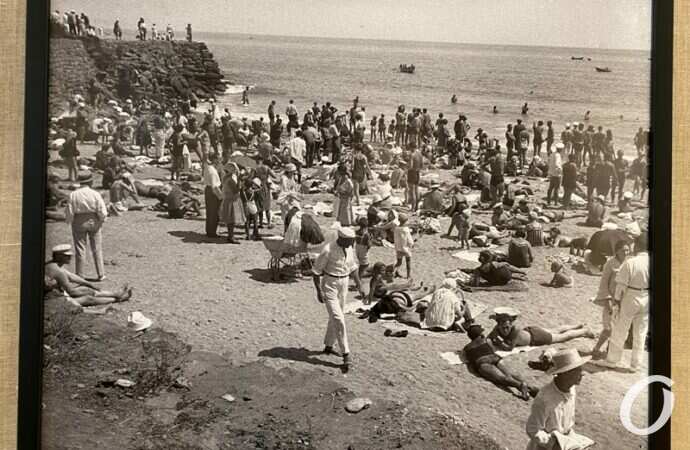 Выставка 100-летних фото Одессы25