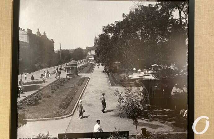 Выставка 100-летних фото Одессы28