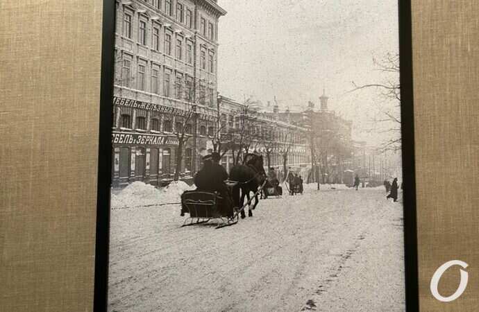 Выставка 100-летних фото Одессы3