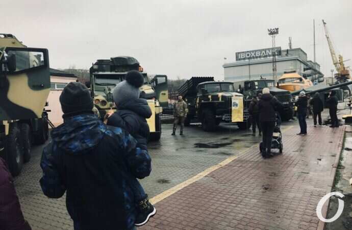 Выставка военной техники, Одесса, Морвокзал 06.12.2021-28