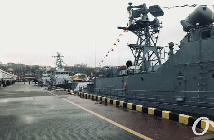 Выставка военной техники, Одесса, Морвокзал 06.12.2021-30