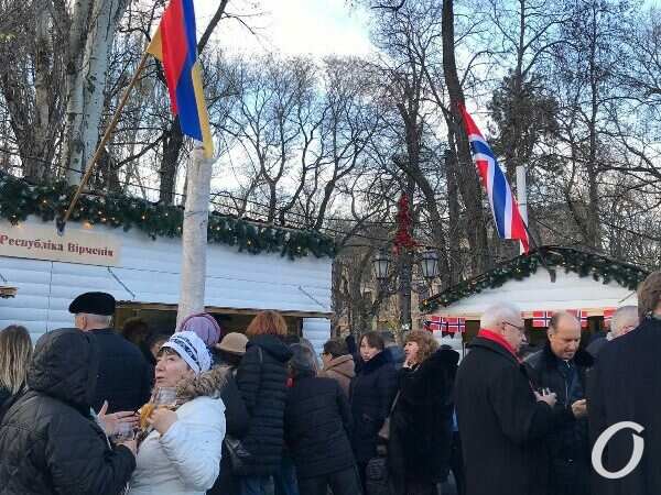 Дипломатическая ярмарка в Горсаду14