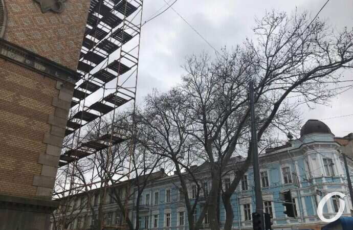 Раскопки у Одесской филармонии11