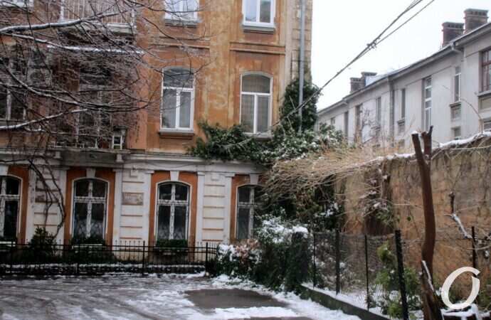 Одесские дворики, декабр230