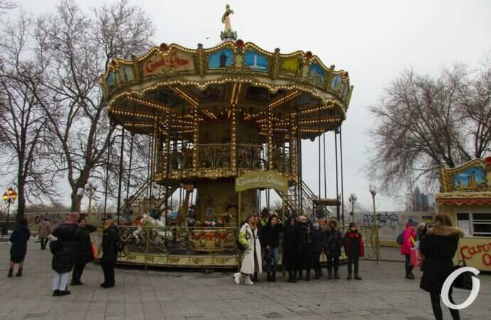 Одесса предновогодняя, карусель