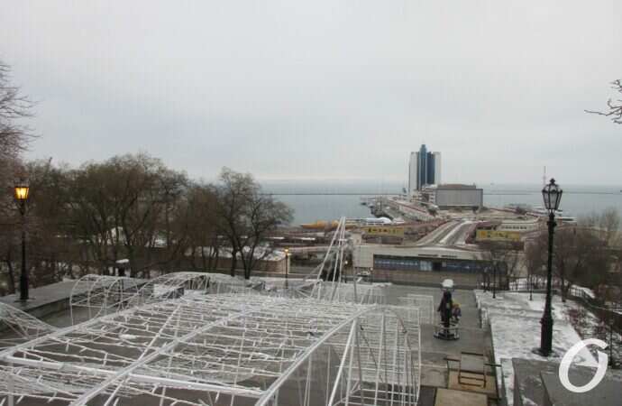 Одесса предновогодняя, водопад