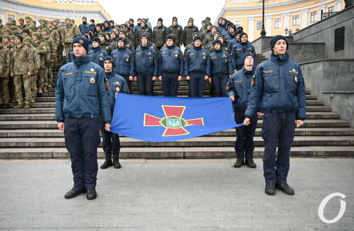 флешмоб военных в честь 30-летия ВСУ