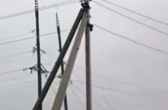 В Одесской области остаются без света 20 населенных пунктов – как продвигаются ремонтные работы (видео)
