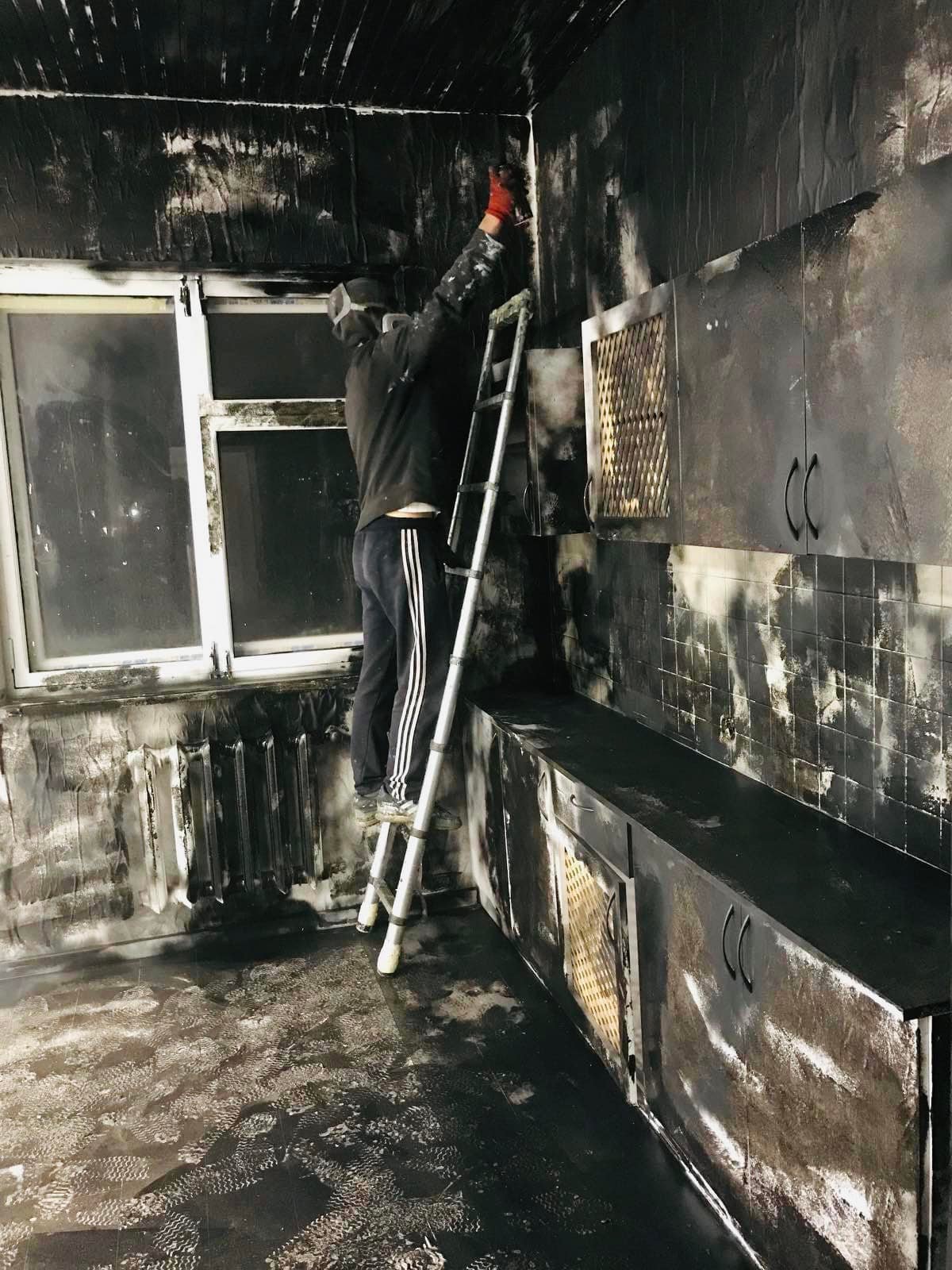 имитация комнаты после пожара2