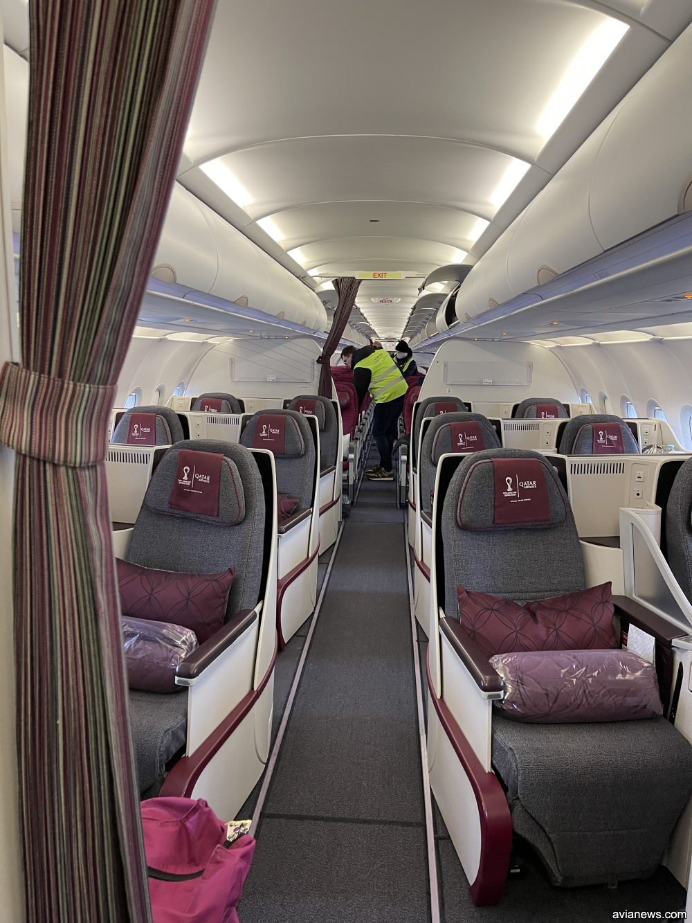 самолет Qatar Airways внутри