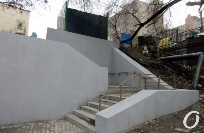 Курсантская лестница после ремонта12