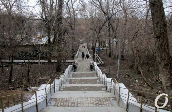 Курсантская лестница после ремонта9