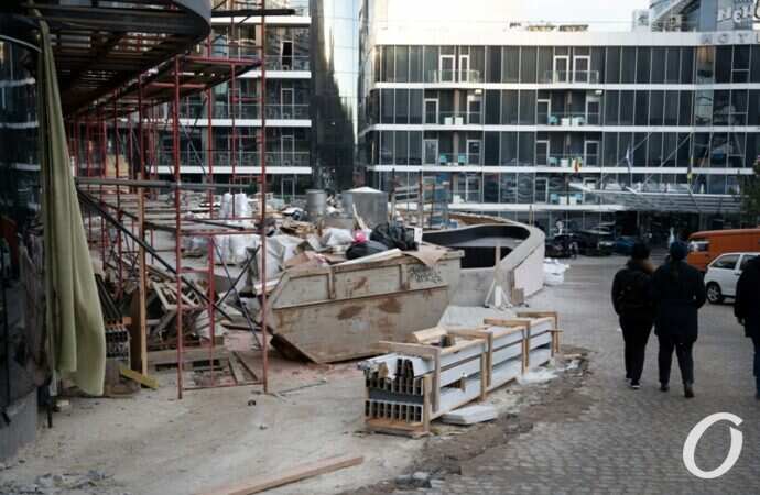 стройка у дельфинария5