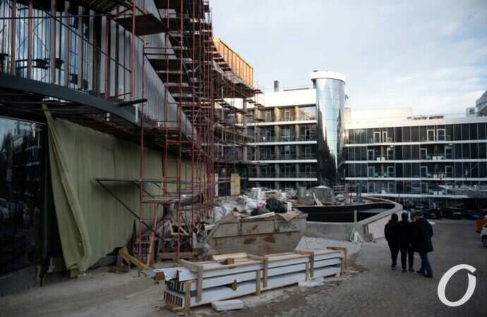 стройка у дельфинария4