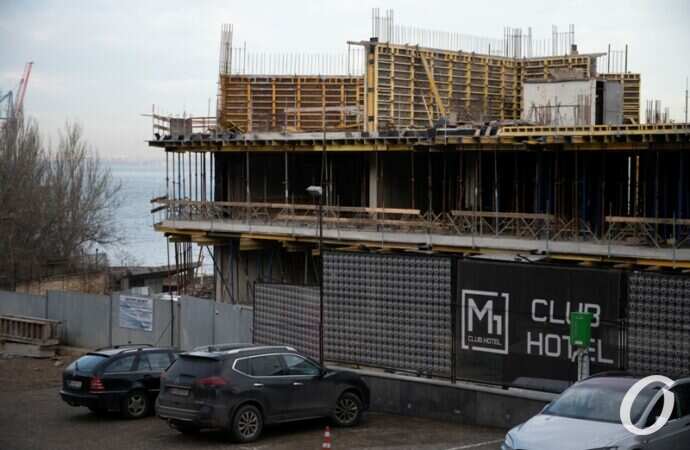 стройка у дельфинария10