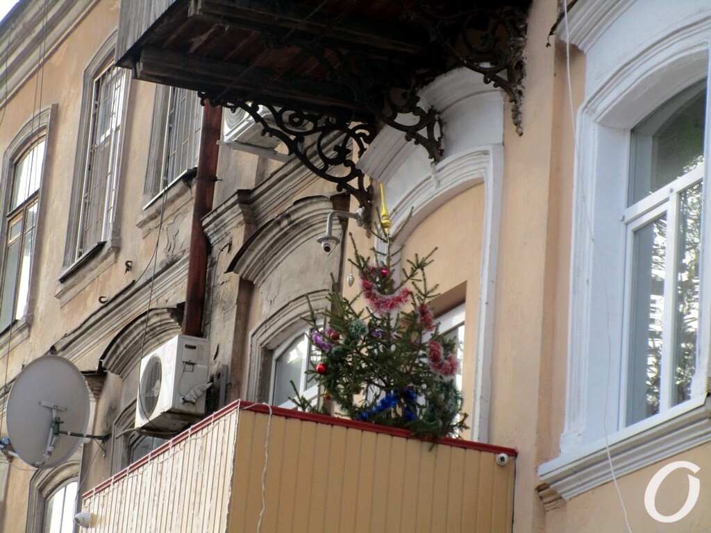 Одесса перед Рождеством, балкон