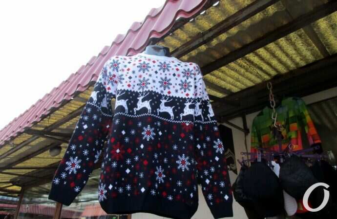 Одесса перед Рождеством, свитер
