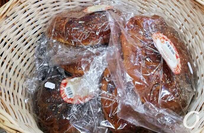 Одесса перед Рождеством, калачи в корзине