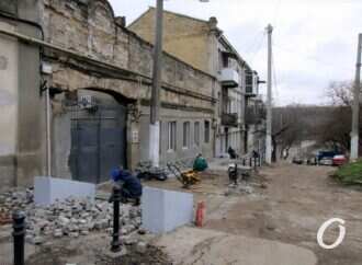 Одесская «таинственная» лестница на Градоначальницкой: ремонт все еще продолжается (фото)