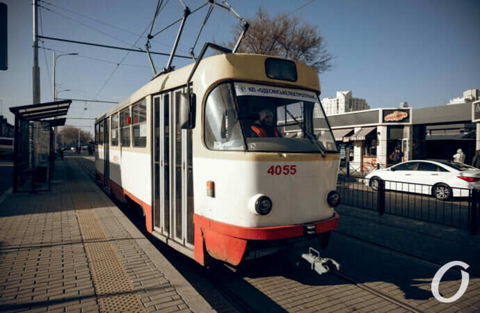 На одеську Старосінну площу повернувся трамвай №11 (фоторепортаж)