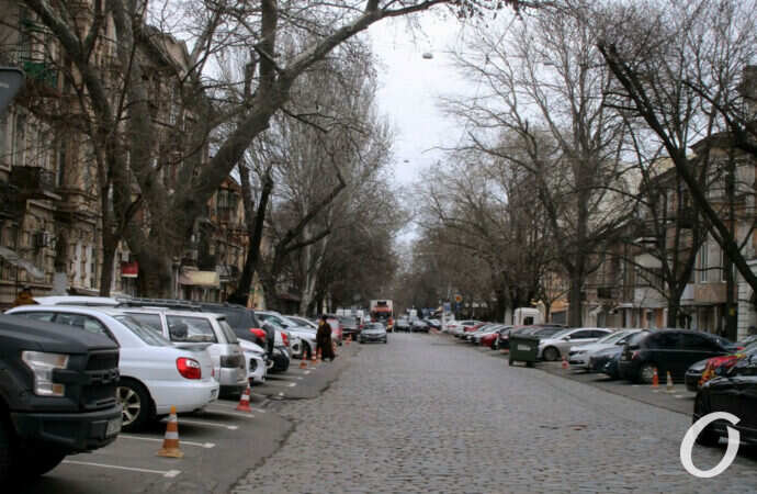 Одеська вулиця Єврейська: архітектурне роздолля, мальовничі стіни, вічна бруківка (фоторепортаж)