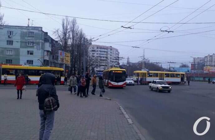 В Одессе из-за перебоев со светом не ходит часть трамваев и троллейбусов (ОБНОВЛЕНО)