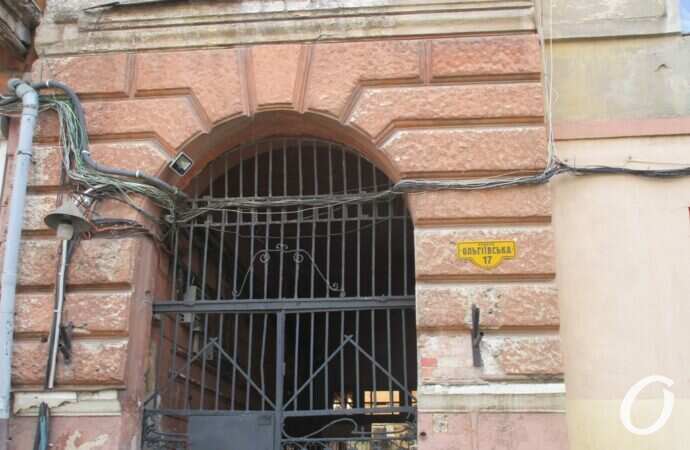 Дом на Ольгиевской, 17, пострадавший от непогоды