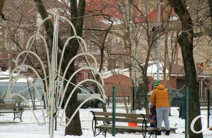 Сквер на 7-й станции Фонтана23