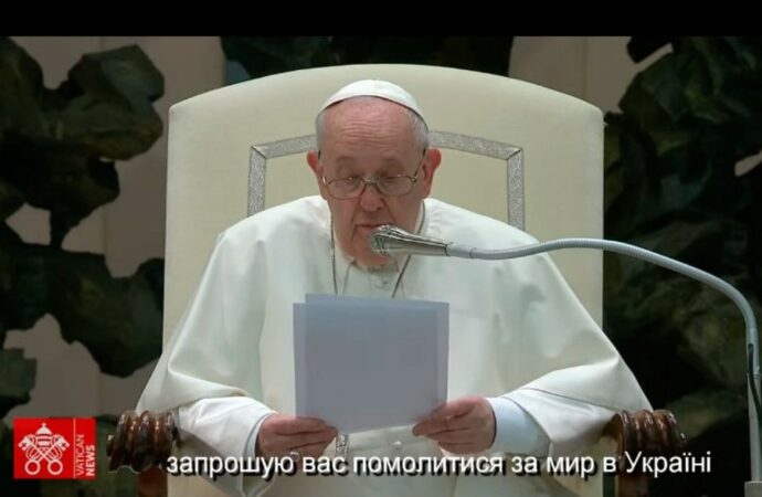 Папа Римский вознес молитву за мир в Украине (видео)