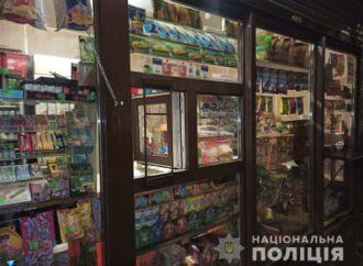 Одесские полицейские задержали разбойницу с револьвером