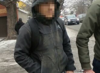 Парень украл 800 тыс грн и наехал на полицейского