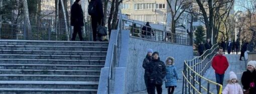 Нужный пандус и лестница не у дел: депутат-урбанист о плюсах и минусах обновленного одесского бульвара (фото)