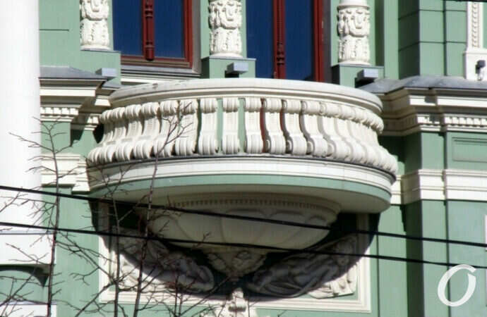 Февраль по-одесски: балконы – в предчувствии весны (фоторепортаж)
