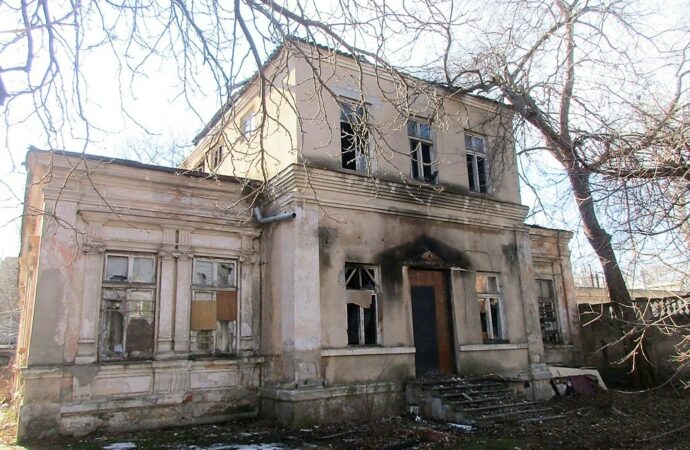 «Заходи — уничтожай»: одесская историческая усадьба в Обсерваторном переулке после пожара (фото)