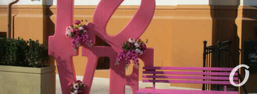 В центре Одессы появилась «love»-скамейка (фотофакт)