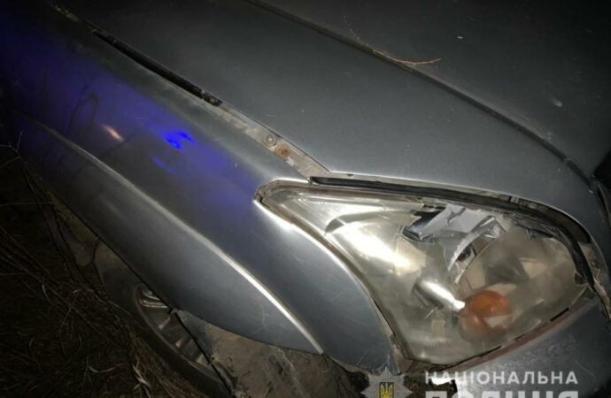 Под Одессой пьяный водитель внедорожника сбил молодую маму с коляской