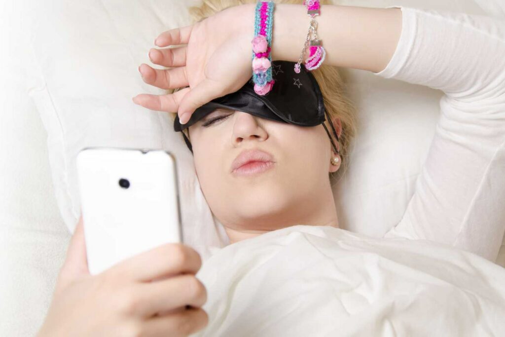 Почему бывает размытое зрение после сна?