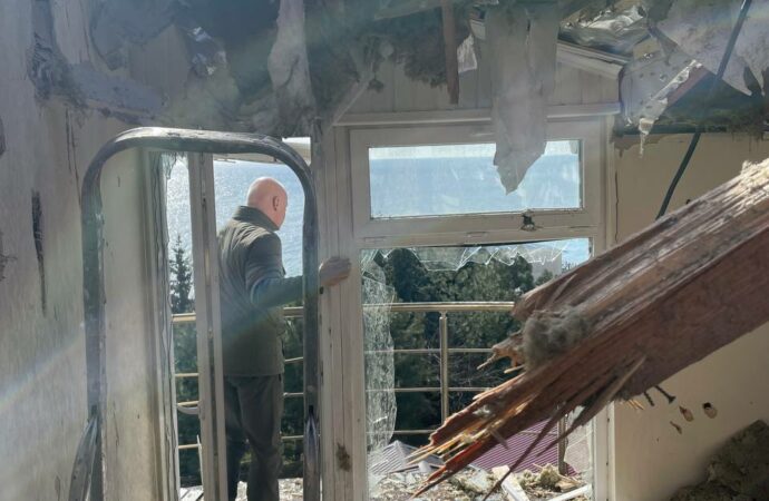 Опубліковано відео та фото руйнувань від ранкового удару по одеських будинках