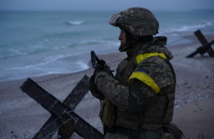 Одесситы и армия Украины к обороне готовы: фото с улиц и пляжей Одессы