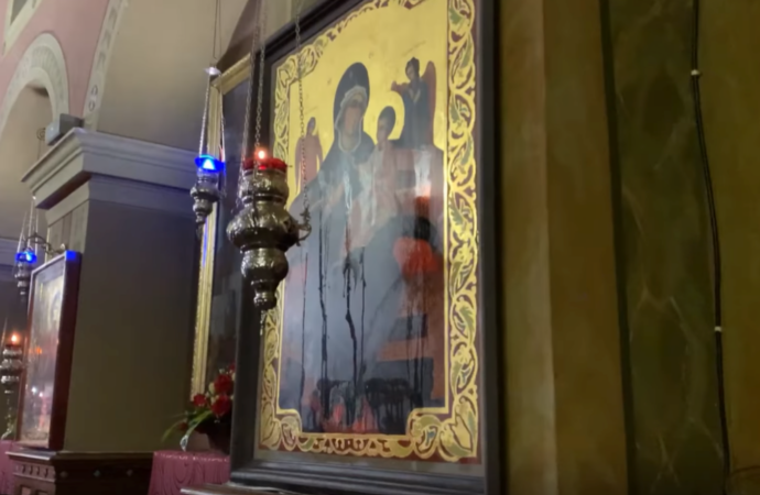 В Украине начали мироточить чудотворные иконы