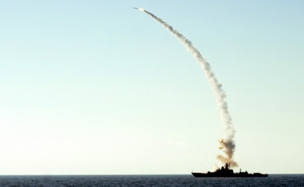 Одесситам удалось снять, как российский военный корабль запускает ракеты по Украине