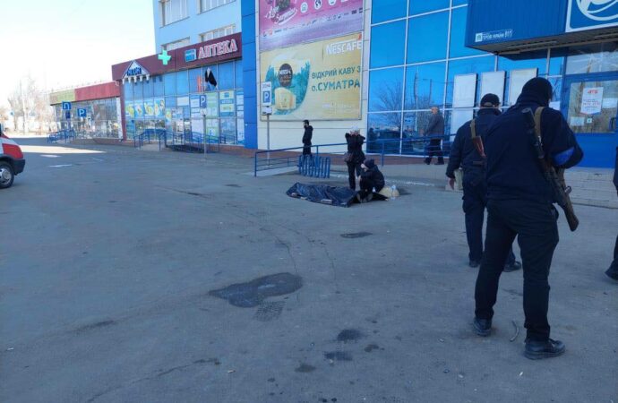 Российские войска обстреляли жилые районы Николаева: погибли 9 человек