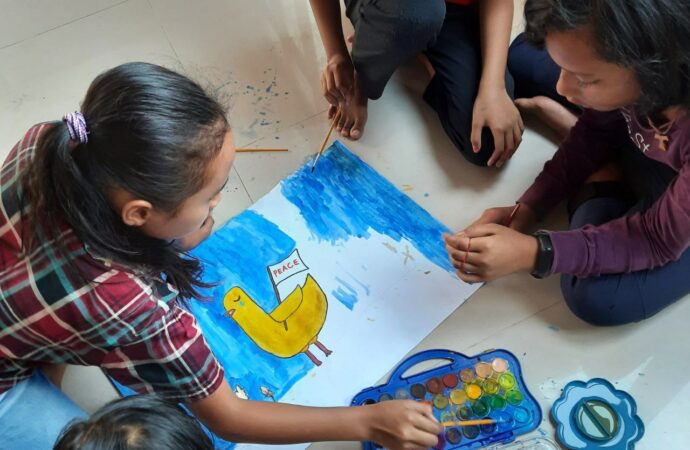 В Одесі відкрилась виставка дитячих малюнків на підтримку України